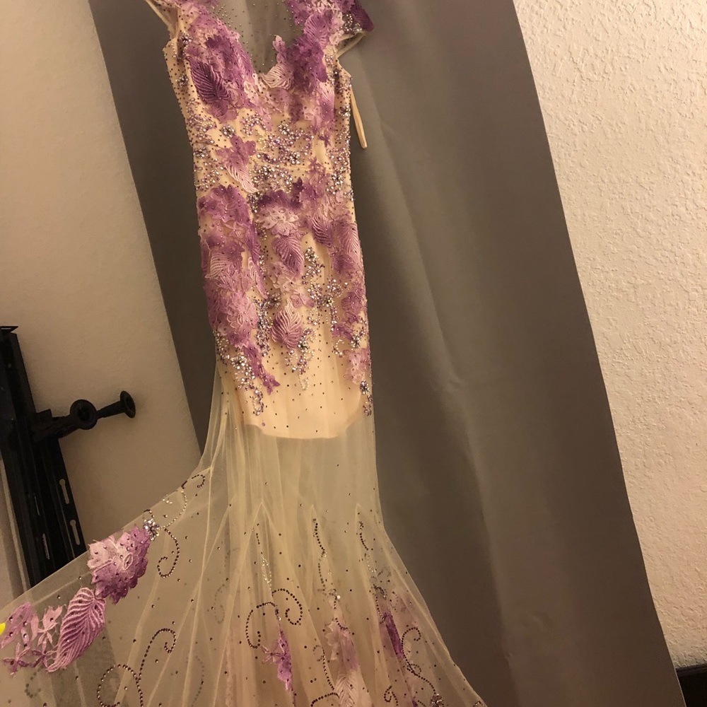 Prom gown - Picture 3 of 4